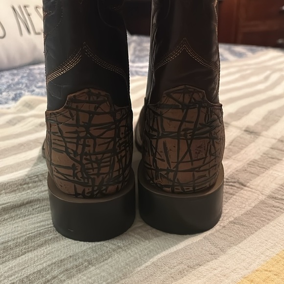 CODY JAMES MEN'S MCBRIDE WESTERN BOOTS - BROAD SQUARE TOE size 9 D - Picture 2 of 8